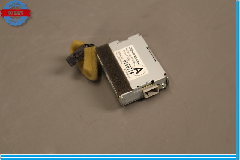 Load image into Gallery viewer, 11-17 Infiniti QX56 QX80 Radio Stereo Antenna Amplifier Oem
