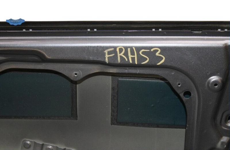 Load image into Gallery viewer, 15-16 Hyundai Genesis Front Right Passenger Side Door Shell Cover Panel Oem

