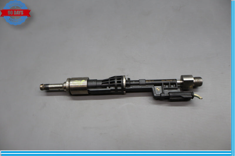 Load image into Gallery viewer, 11-16 BMW 535i xDrive Engine Motor Fuel Injector 0261500109 Oem

