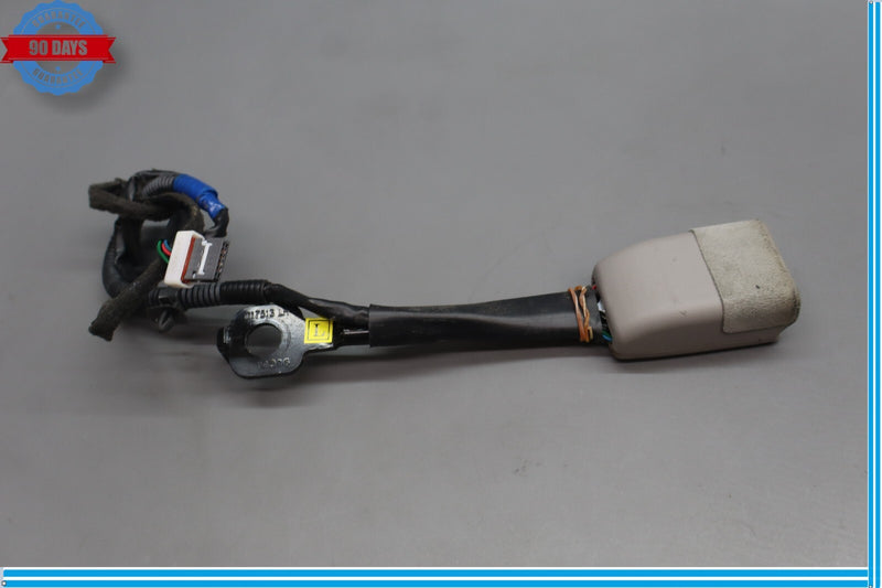 Load image into Gallery viewer, 15-16 Hyundai Genesis Front Left Driver Side Seat Belt Seatbelt Retractor Oem
