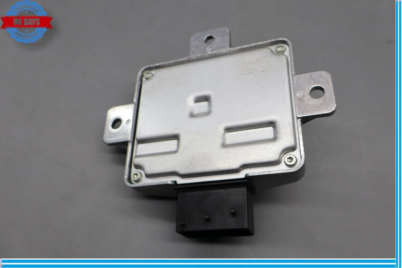 Load image into Gallery viewer, 15-19 Hyundai Genesis Sedan G80 Front Dash PRE Seatbelt Control Module Oem
