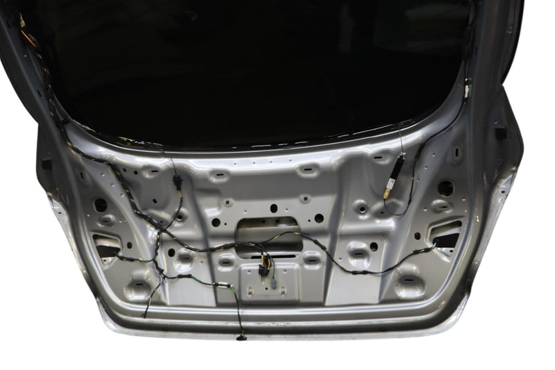 Load image into Gallery viewer, 12-18 Audi A7 A7 Quattro Rear Trunk Lid Tailgate Hatch Assembly 4G8827025B OEM

