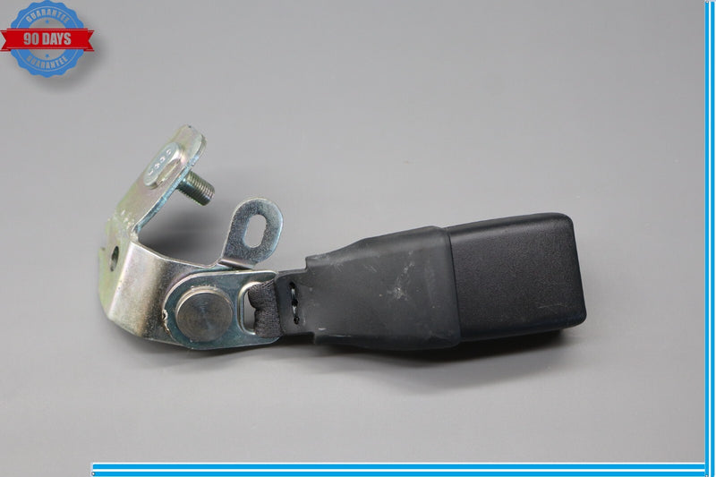 Load image into Gallery viewer, 07-12 Lexus LS460 Rear Left Driver Side Center Seat Belt Buckle 1046971 Oem
