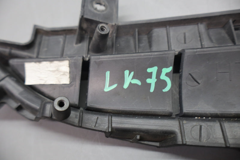 Load image into Gallery viewer, 15-17 Hyundai Genesis Front Left Driver Side Bumper Fog Light Cover Oem
