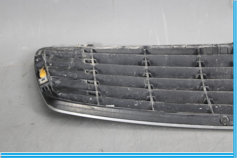 Load image into Gallery viewer, 00-06 Mercedes W220 S500 Front Radiator Hood Center Grille A2208800383 Oem
