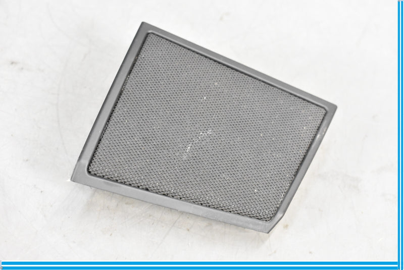 Load image into Gallery viewer, 14-20 Maserati Quattroporte Right Passenger Front Dash Speaker Cover Oem
