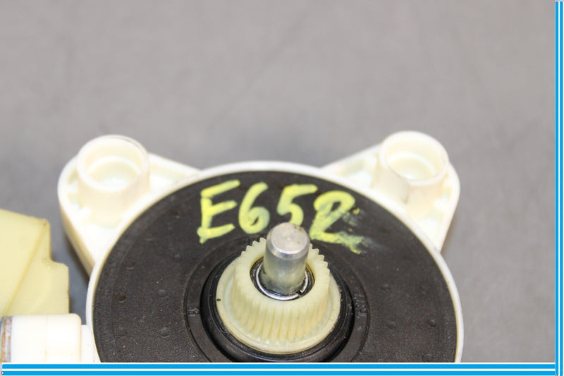 Load image into Gallery viewer, 03-12 Mercedes R230 SL550 SL500 Front Right Side Window Regulator Motor Unit Oem
