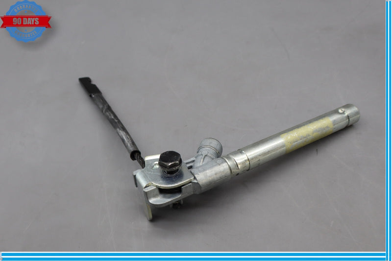 Load image into Gallery viewer, 14-17 Maserati Ghibli Front Left Driver Side Seatbelt Tensioner Oem

