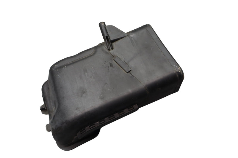 Load image into Gallery viewer, 10-16 BMW 550i GT xDrive F07 Front Left Side Engine Air Intake Duct Tube Oem
