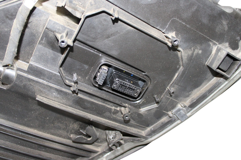 Load image into Gallery viewer, 07-09 Mercedes W221 S550 Front Left Side Headlight Lamp Bi-Xenon A2218709126 Oem

