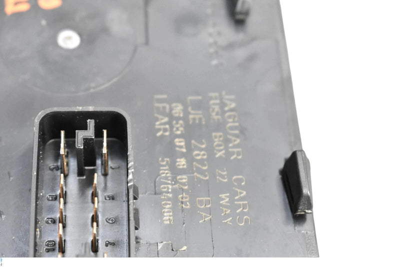 Load image into Gallery viewer, 00-03 Jaguar XKR XK8 X100 Rear Trunk Boot Fuse Relay Junction Box LJE2822BA Oem

