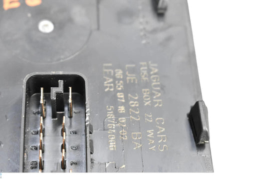 00-03 Jaguar XKR XK8 X100 Rear Trunk Boot Fuse Relay Junction Box LJE2822BA Oem