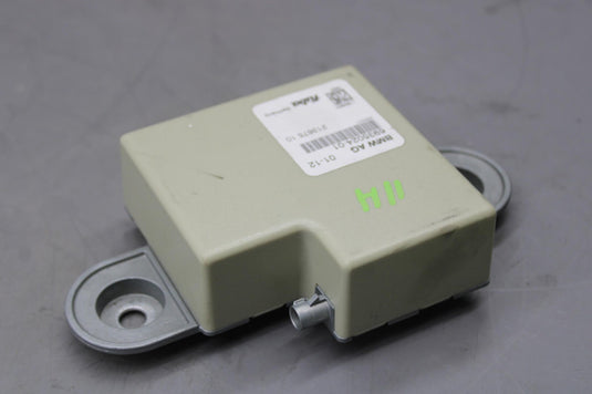 08-18 BMW 528i 535i F10 Rear Antenna Backup Control Module Unit 6935024 Oem