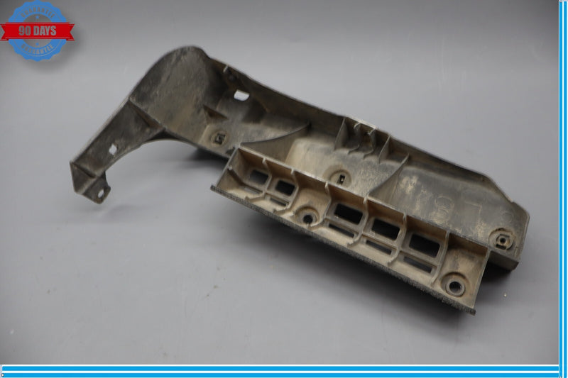 Load image into Gallery viewer, 07-09 Lexus LS460 XF40 Rear Right Lower Bumper Retainer Bracket 52565-50050 Oem
