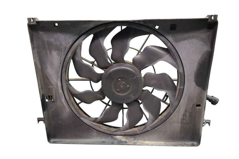 Load image into Gallery viewer, 11-16 Hyundai Equus Engine Radiator Cooling Fan Motor Assembly Oem
