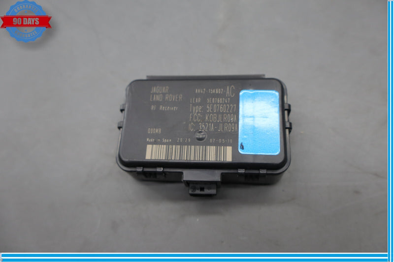 Load image into Gallery viewer, 10-11 Land Rover Range Rover Keyless Entry Antenna Receiver Radio Module ECU Oem
