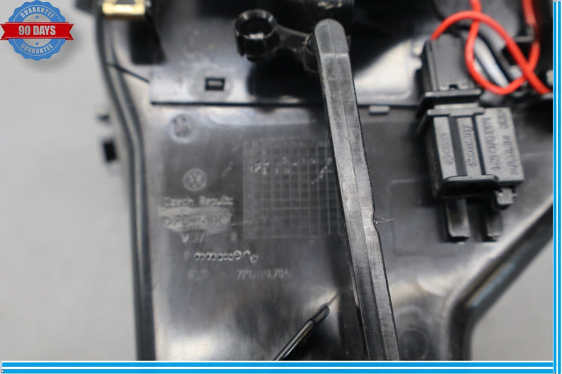 Load image into Gallery viewer, 11-14 Volkswagen VW Touareg Front Right Outer Side Dashboard Air Vent Oem
