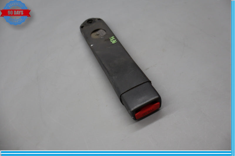 Load image into Gallery viewer, 05-07 Hummer H2 Front Right Passenger Side Seat Belt Seatbelt Buckle Oem
