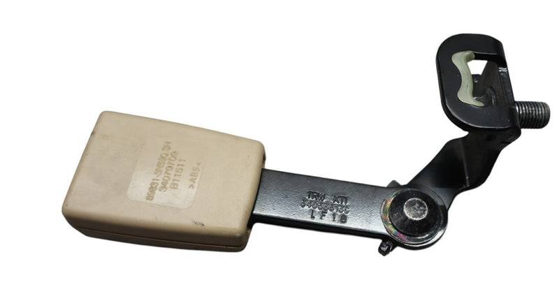 Load image into Gallery viewer, 11-16 Hyundai Equus Rear Left Driver Side Seatbelt Seat Belt Buckle Latch Oem
