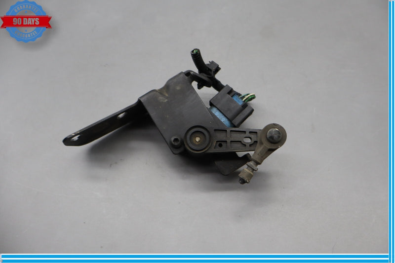 Load image into Gallery viewer, 10-15 Jaguar XF XFR X250 Right Side Suspension Height Level Sensor Oem
