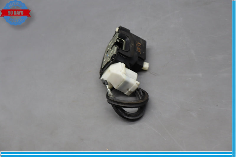 Load image into Gallery viewer, 03-13 Maserati Quattroporte M139 Rear Left Side Door Lock Latch Actuator Oem
