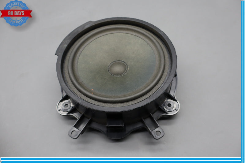 Load image into Gallery viewer, 06-13 Audi A3 Front Left Driver Side Door Audio Sound Speaker 8P0035411 Oem
