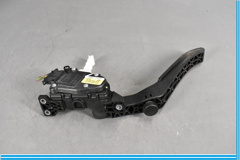 Load image into Gallery viewer, 11-18 Volkswagen VW Touareg Front Lower Gas Acceleration Pedal Oem
