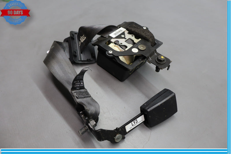 Load image into Gallery viewer, 11-13 Hyundai Equus SIG Rear Center Seat Belt Retractor w/ Latch End Buckle Oem

