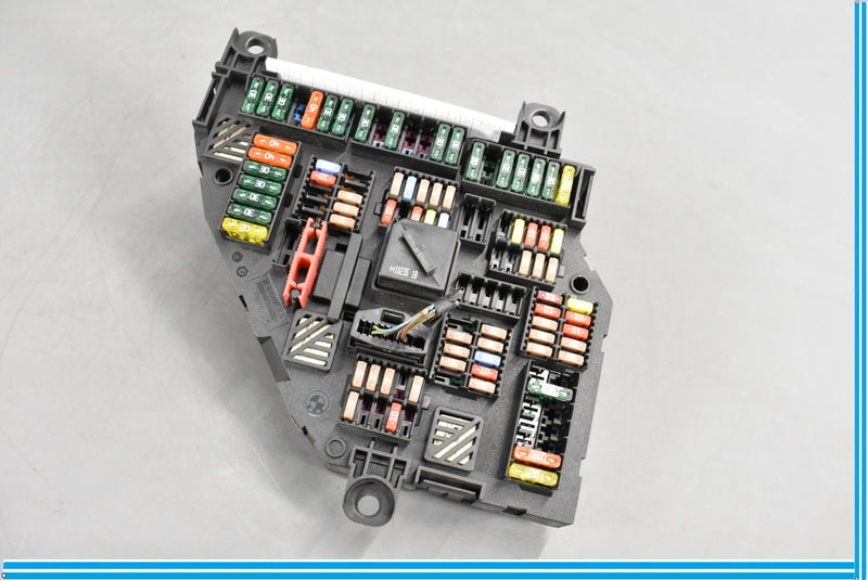 Load image into Gallery viewer, 09-15 BMW 750i 750Li Fuse Relay Junction Module Fusebox Holder Oem
