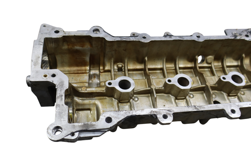 Load image into Gallery viewer, 14–17 Maserati Ghibli Right Side Cylinder Head Rocker Valve Cover 298701 Oem
