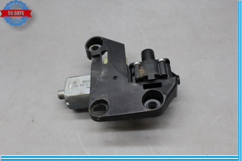 Load image into Gallery viewer, 09-12 BMW 740i 750i Rear Left Driver Door Window Sun Shade Blind Motor Oem
