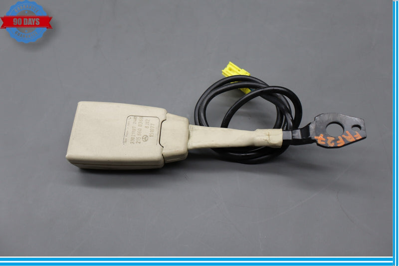 Load image into Gallery viewer, 03-06 Mercedes R230 SL500 SL55 AMG Front Right Side Seat Belt Buckle Oem
