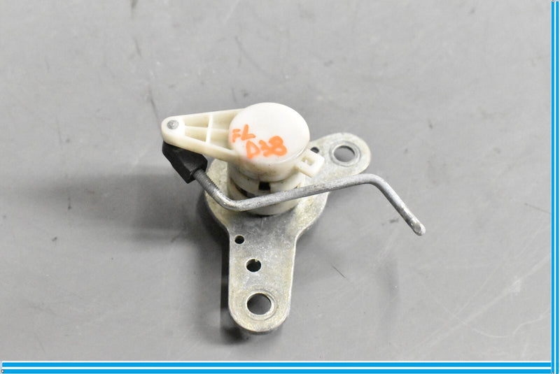Load image into Gallery viewer, 09-13 Maserati Quattroporte M139 Front Left Driver Door Lock Cylinder Oem
