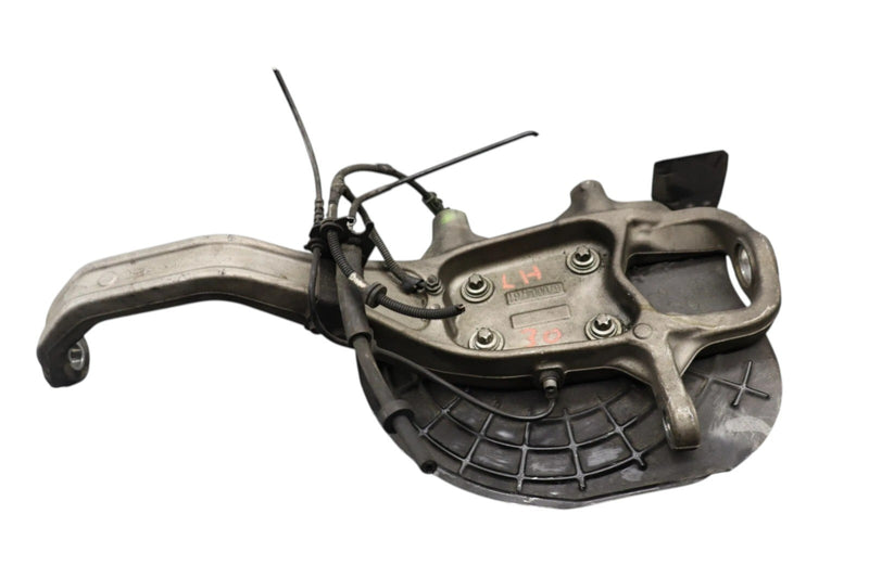 Load image into Gallery viewer, 14-18 Maserati Ghibli Quattroporte Front Left Side Spindle Knuckle Hub Oem
