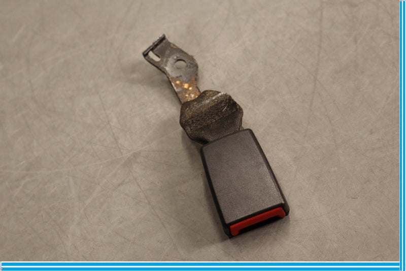 Load image into Gallery viewer, 10-16 Mercedes E350 E400 E550 W212 Sedan Rear Right Seat Belt Buckle Black Oem
