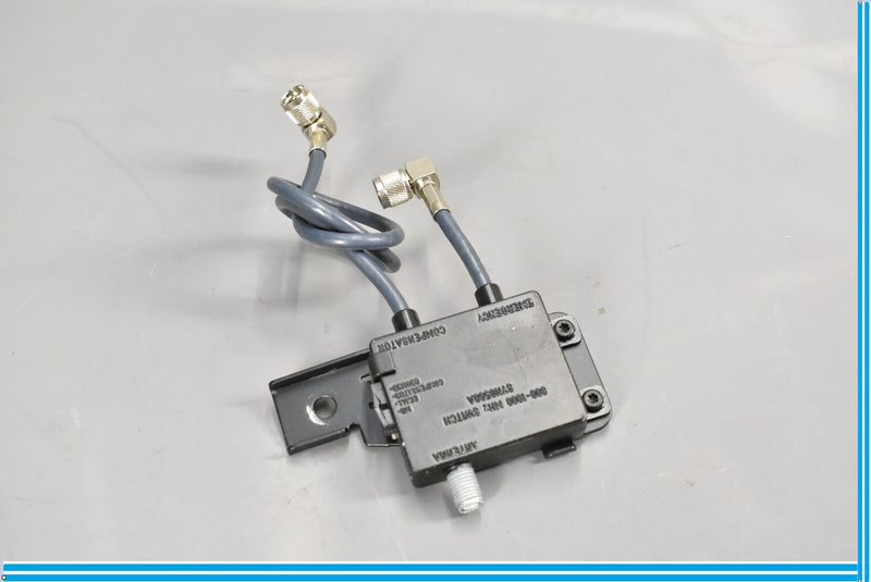 Load image into Gallery viewer, 00-06 Mercedes S500 S600 W220 Antenna Amplifier Booster Compensator Module Oem
