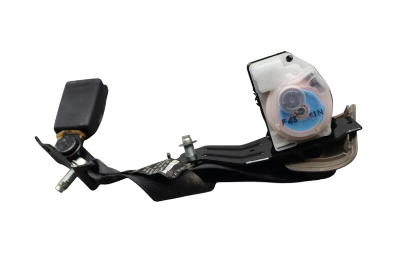 Load image into Gallery viewer, 15-19 Hyundai Genesis G80 Rear Center Seatbelt Retractor W/Buckle 89850B1500 Oem
