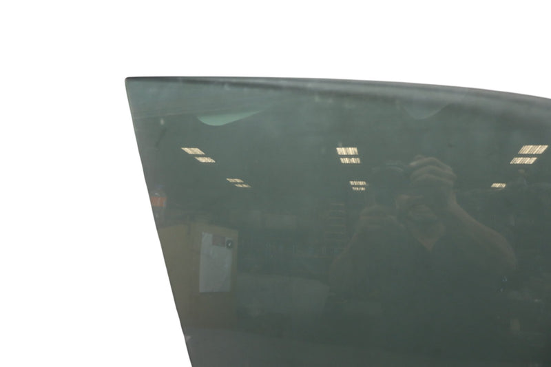 Load image into Gallery viewer, 11-17 Volkswagen Touareg Front Right Passenger Side Door Window Auto Glass Oem
