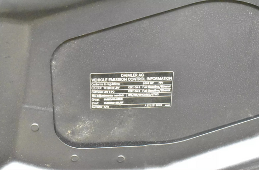 08-11 Mercedes W204 C300 C350 Front Hood Bonnet Panel Assembly 2048801057 OEM