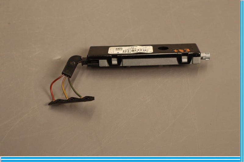 Load image into Gallery viewer, 10-16 Mercedes E350 E400 E550 W212 Antenna Amplifier Amp Module Radio Oem

