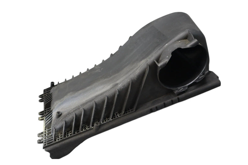 Load image into Gallery viewer, 11-18 Porsche Cayenne Upper Diesel Engine Air Filter Housing Box 95811002220 OEM
