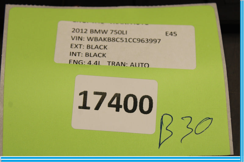 Load image into Gallery viewer, 09-15 BMW 750i 750Li F01 F02 Rear Right Passenger Outer Door Molding Trim Oen
