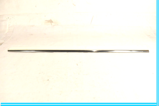  2007 - 2012 MERCEDES GL550 X164 FRONT RIGHT PASSENGER DOOR TRIM MOLDING 