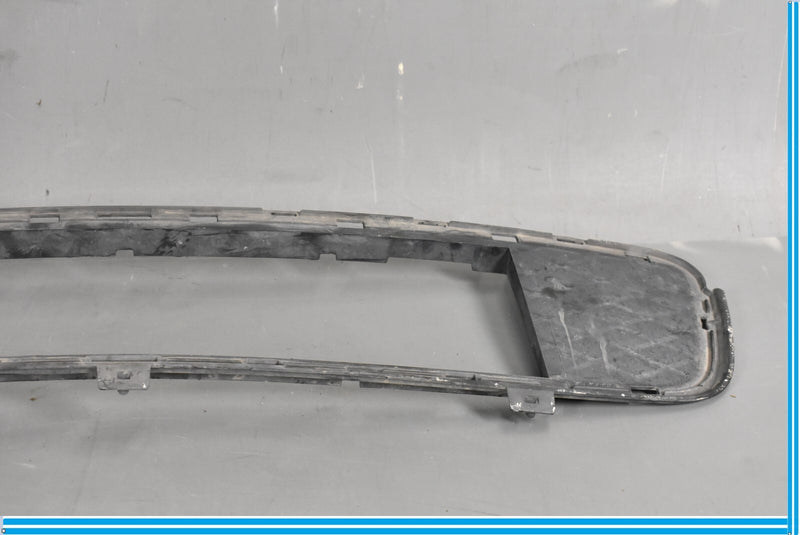 Load image into Gallery viewer, 07-10 BMW X5 E70 Front Bumper Filler Lid Closed Oem
