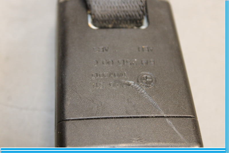 Load image into Gallery viewer, 12-18 BMW 320i 328i F30 Rear Second 2nd Row Center Middle Seat Belt Buckle Oem
