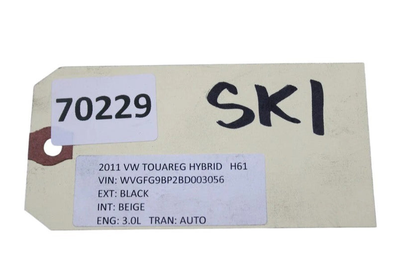Load image into Gallery viewer, 11-14 Volkswagen VW Touareg Rear Right Side Knuckle Spindle Hub 95833161200 Oem
