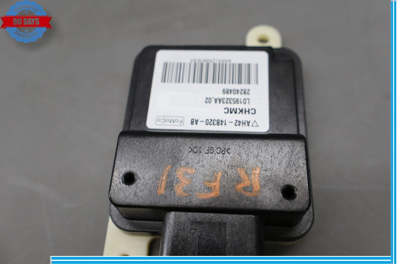 Load image into Gallery viewer, 10-12 Land Rover Range Rover Sport Front Right Seat Occupancy Sensor Oem
