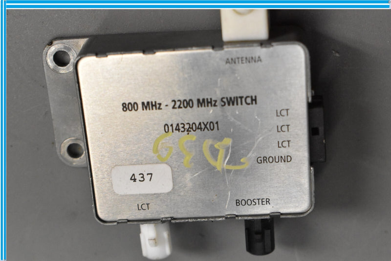 Load image into Gallery viewer, 00-06 Mercedes W220 S500 Rear Antenna Amplifier AMP Booster Module OEM

