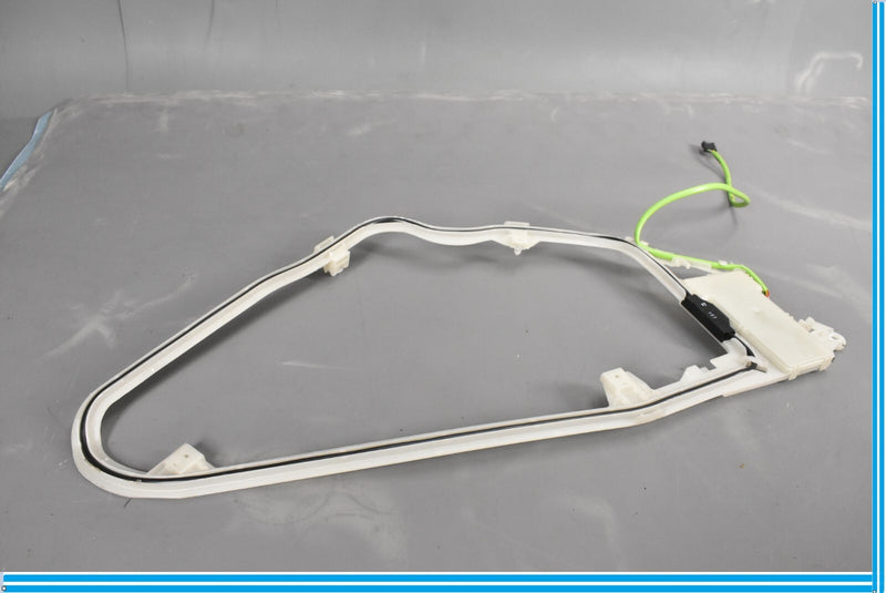 Load image into Gallery viewer, 00-06 Mercedes S500 S600 W220 Rear Left Driver Keyless Go Entry Antenna Oem
