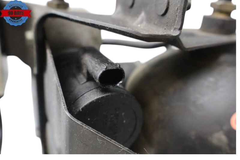 Load image into Gallery viewer, 94-12 Mercedes SL500 R230 Front Hydraulic Suspension Valve Block Oem
